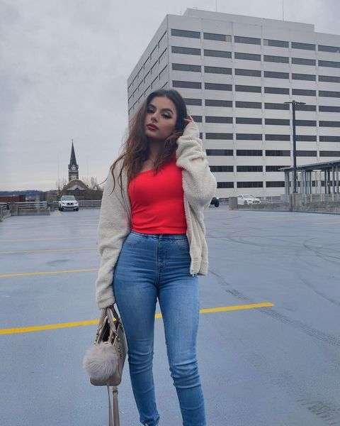Bilina Moldovan Escort in Delhi (1)