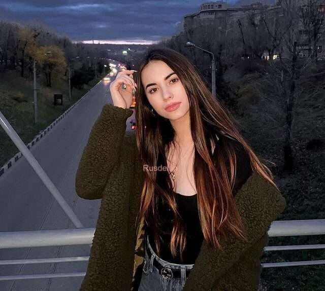 Kavte Russian Incall escort in Delhi (3) Kavte Russian Incall escort in Delhi (3)
