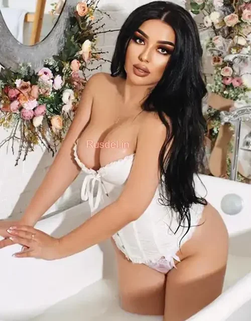 Bente Russian escort in Gurgaon and Delhi NCR (2)
