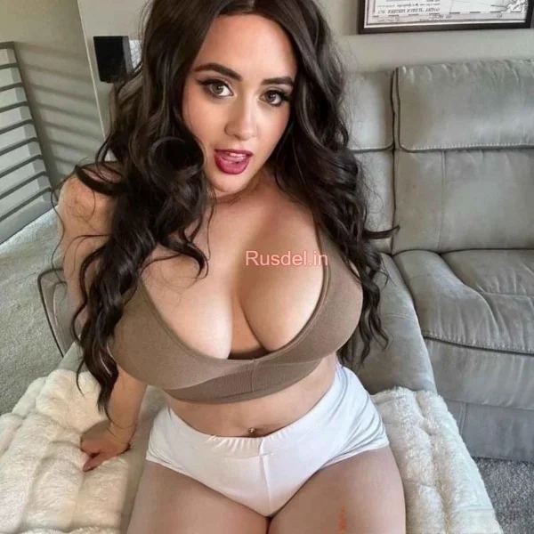 Zoya Busty Russian Escort in Ghaziabad Delhi NCR (2)