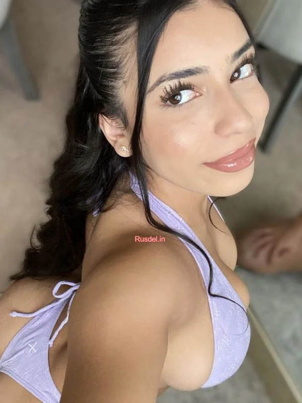 Julieta Russian escorts call girl service in Mahipalpur, Delhi