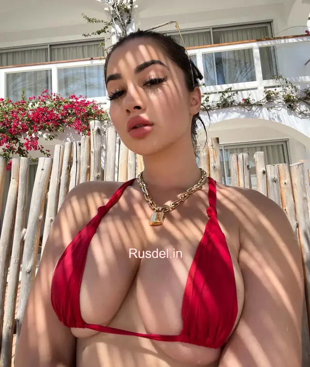 Sandra Russian escort in Mumbai