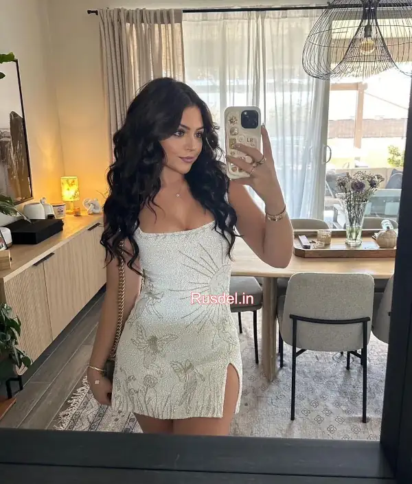 Katya Russian escort in Pune (2)