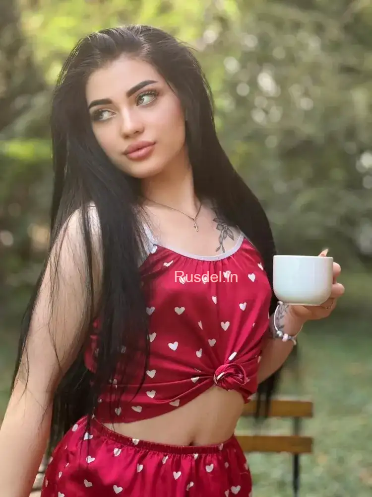 Kitti Russian escort in Indore