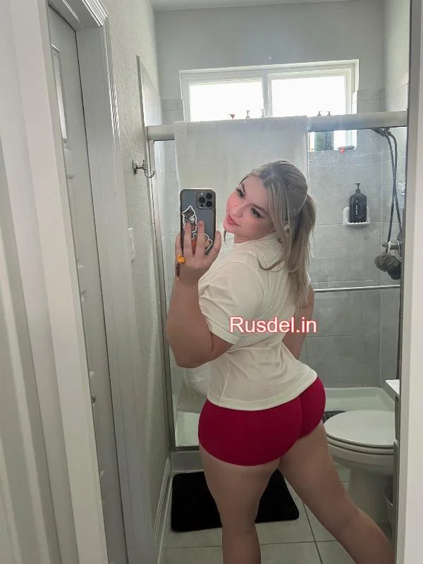 Farzana Delhi Russian escort girl (1)