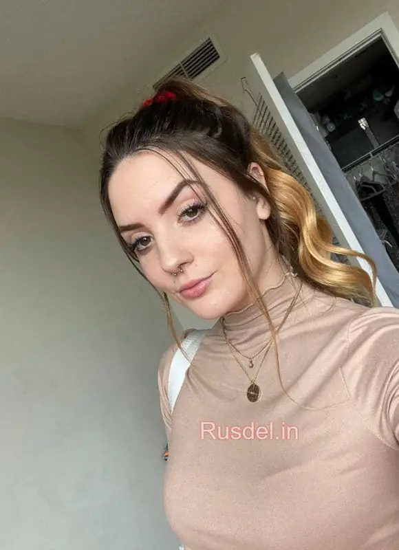 Isabelle Tajik escort in Delhi (4)