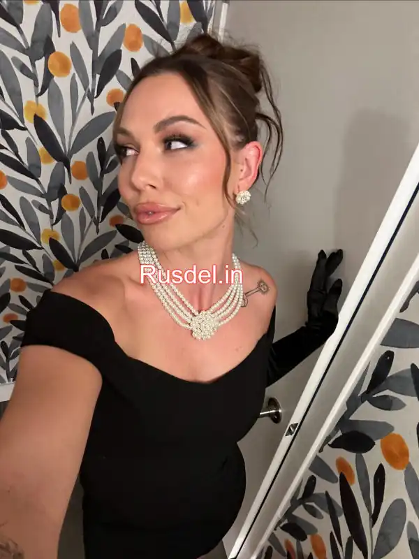 Nicole Russian escort in Pune near 5 star hotel (2)