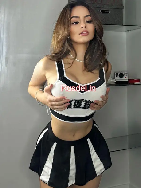 Delhi Tajik escort service through Selena Tajik girl (2)