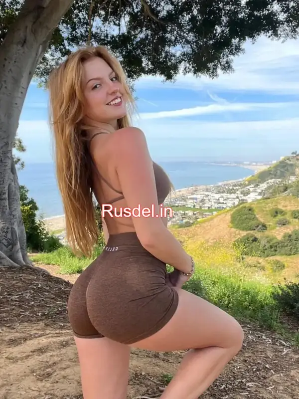 Russian escort in Mumbai, sex and hookup services (1)