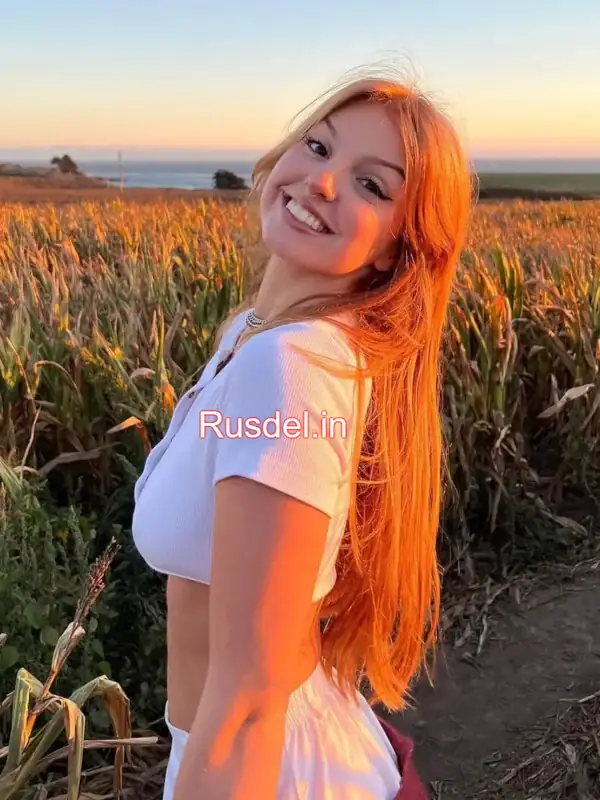 Russian escort in Delhi, sex and hookup services (3)