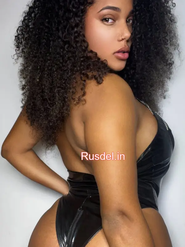 Busty Kolkata Russian escorts girl - Liza (3)