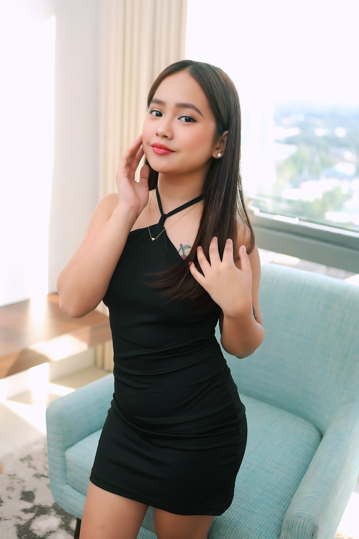 Cheery Filipino Escort in Delhi (4)