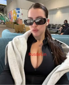 Jasinta hot Russian escort in Delhi (4)